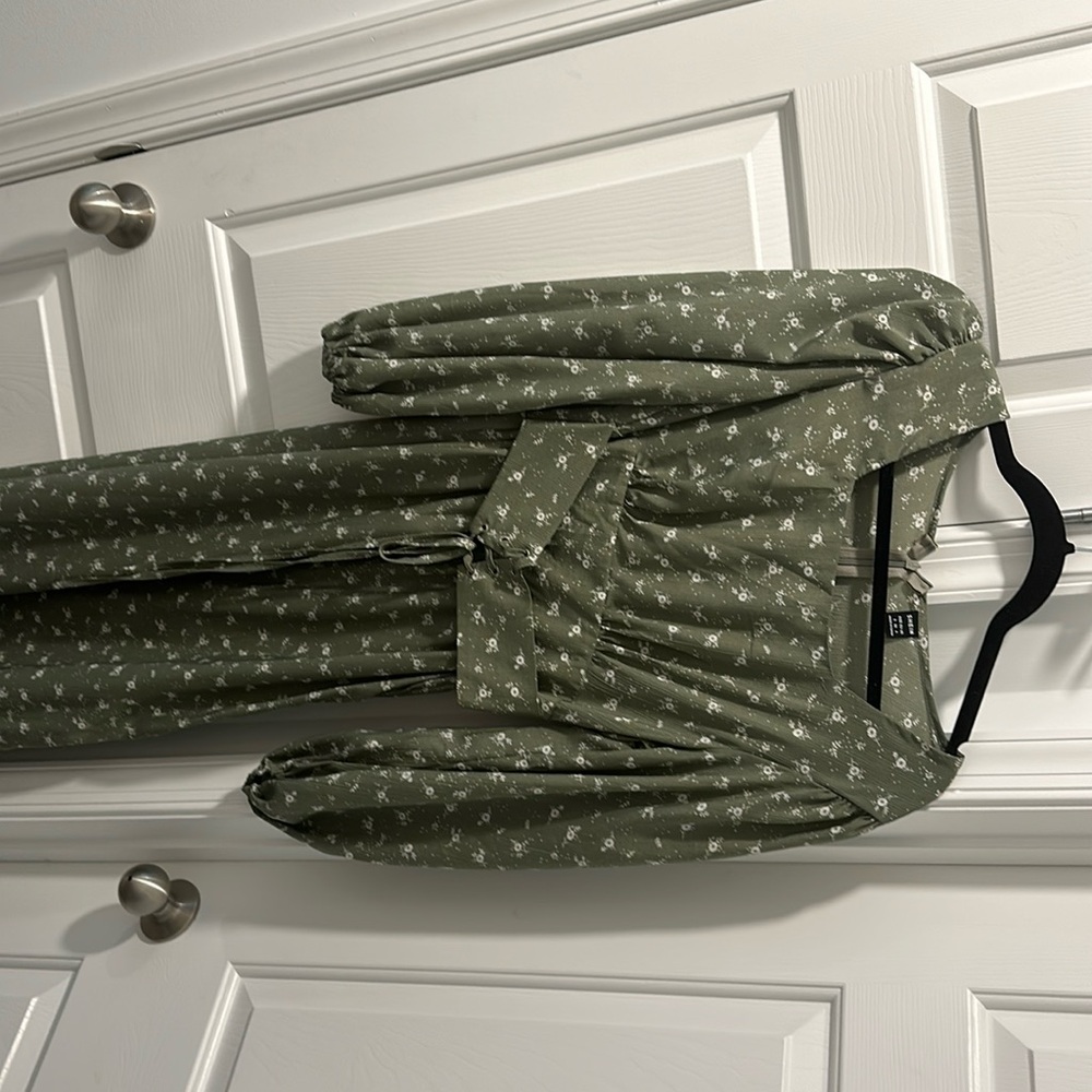 Squarneck Green Belted Floral Dress